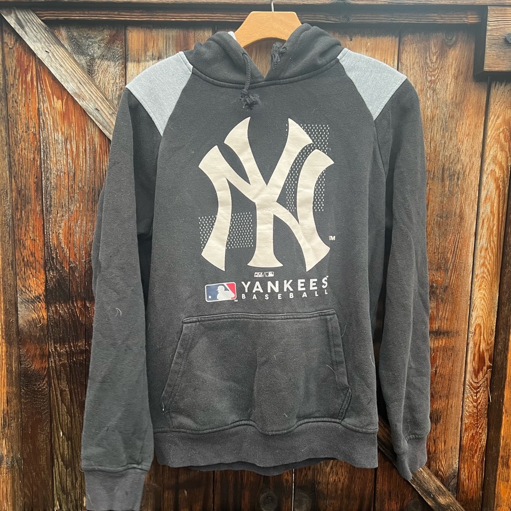 Genuine Merchandise Black and Gray Yankees Hoodie